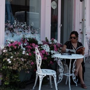 Meet your posher, Angela